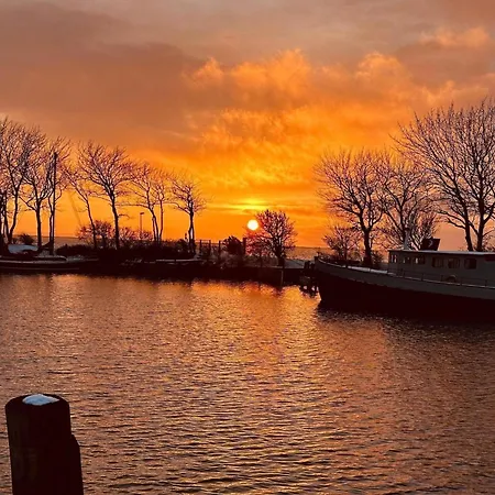 In Lemkenhafen Fuer 3 Gaeste Westerbergen